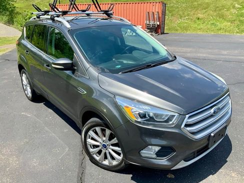 Used 2017 Ford Escape Titanium w/ Canadian Touring Package AWD/4WD image 2