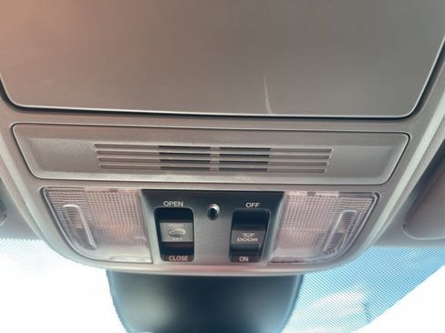 Used 2021 Honda Odyssey EX-L image 45