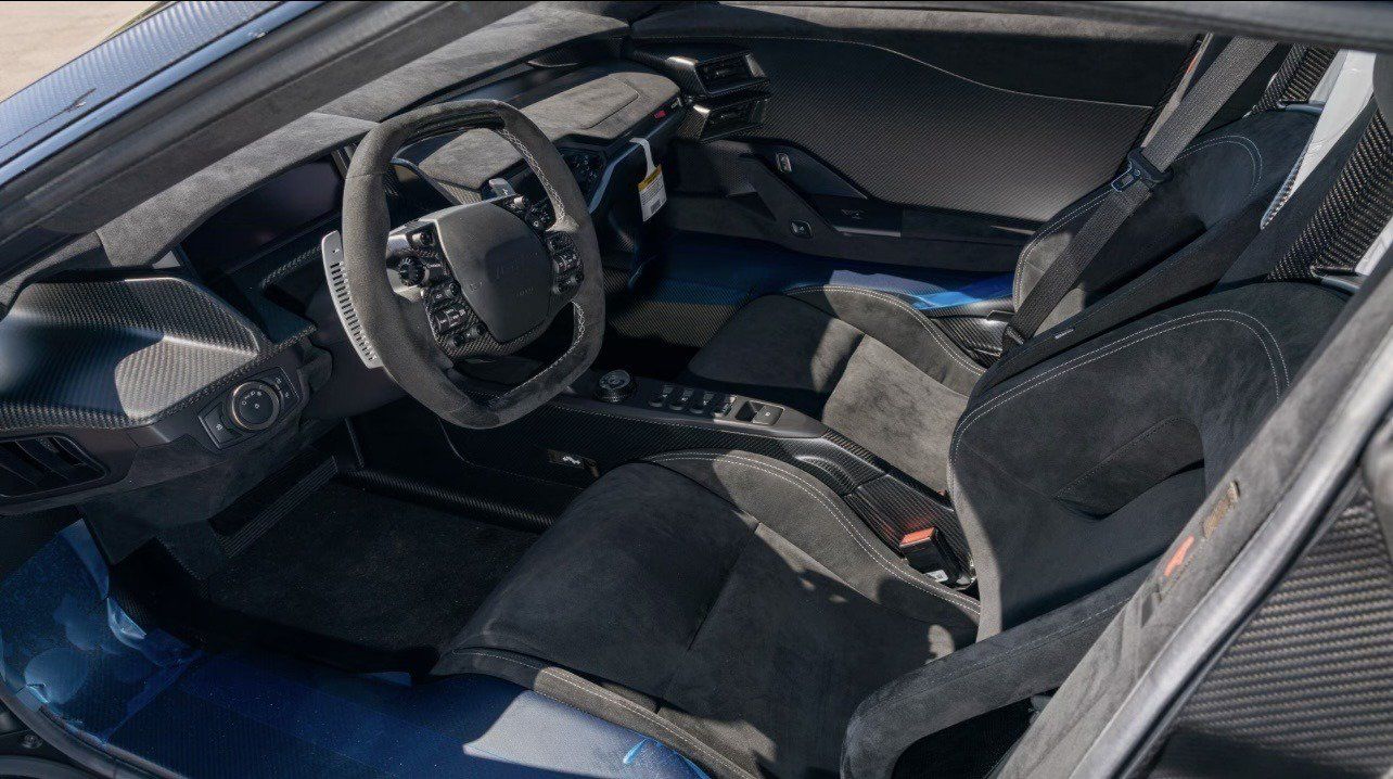 Used 2019 Ford GT RWD image 11