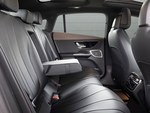 Used 2023 Mercedes-Benz EQE 350+ 4MATIC Sedan image 66