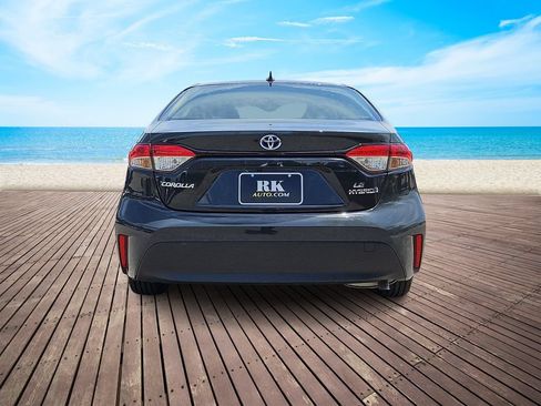 Used 2024 Toyota Corolla LE FWD image 5