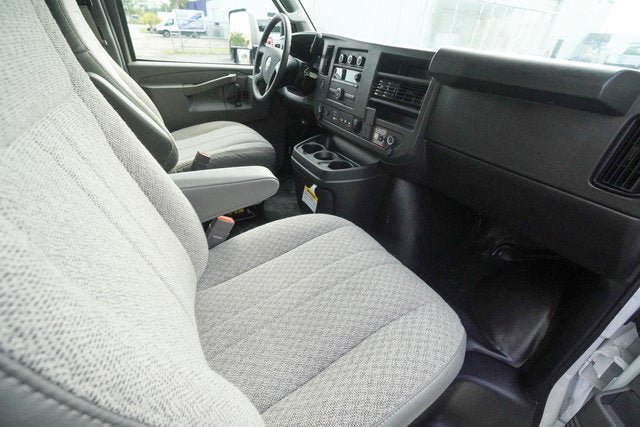 New 2026 GMC Savana 3500 Extended w/ Power Convenience Package RWD image 25