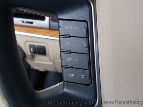 Used 2011 Lincoln MKZ Lincoln MKZ image 31