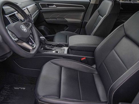 Used 2022 Volkswagen Atlas SE w/ Panoramic Sunroof Package image 10