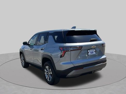 Used 2025 Chevrolet Equinox LT FWD image 5