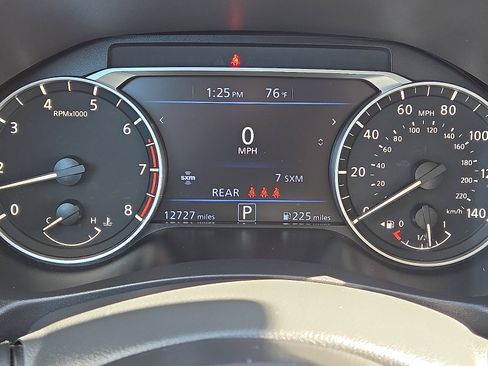 Used 2025 Nissan Altima 2.5 SV image 14