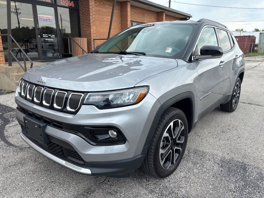 Used 2022 Jeep Compass Limited AWD/4WD image 2