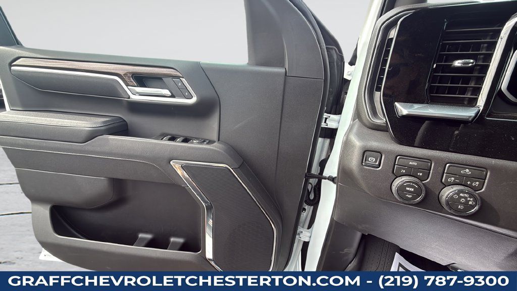 New 2026 Chevrolet Silverado 1500 RST w/ Protection Package AWD/4WD image 26
