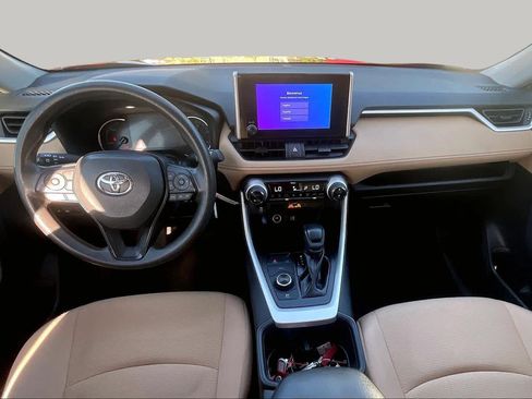 Used 2025 Toyota RAV4 LE AWD/4WD image 15