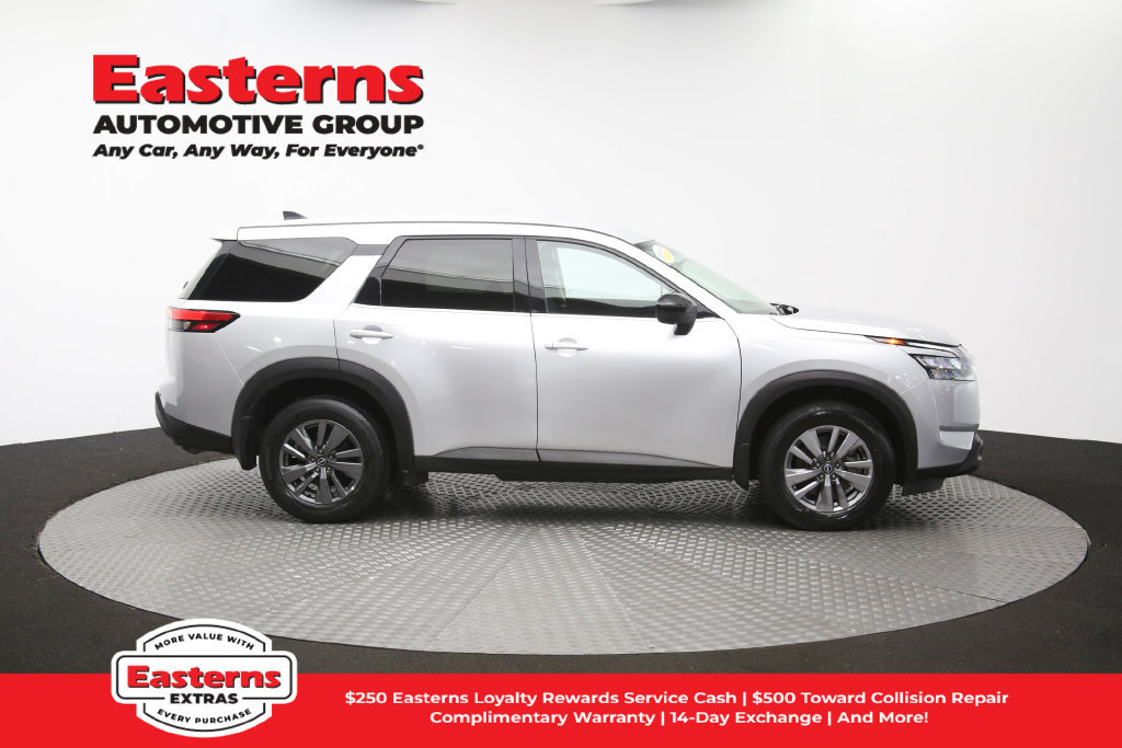 Used 2023 Nissan Pathfinder S AWD/4WD image 45