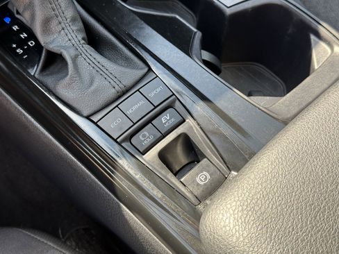 Used 2025 Toyota Camry LE image 25