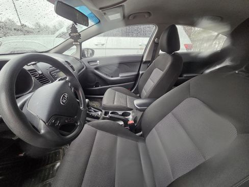 Used 2017 Kia Forte LX image 5