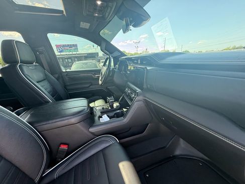 Used 2023 GMC Sierra 1500 AT4X AWD/4WD image 24