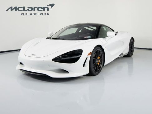 Used 2025 McLaren 750S image 1