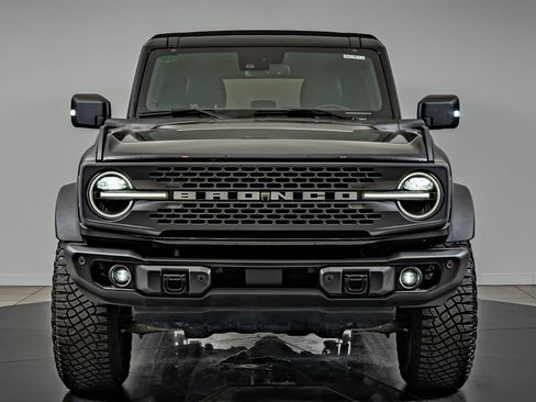 Used 2022 Ford Bronco Badlands w/ Sasquatch Package AWD/4WD image 2
