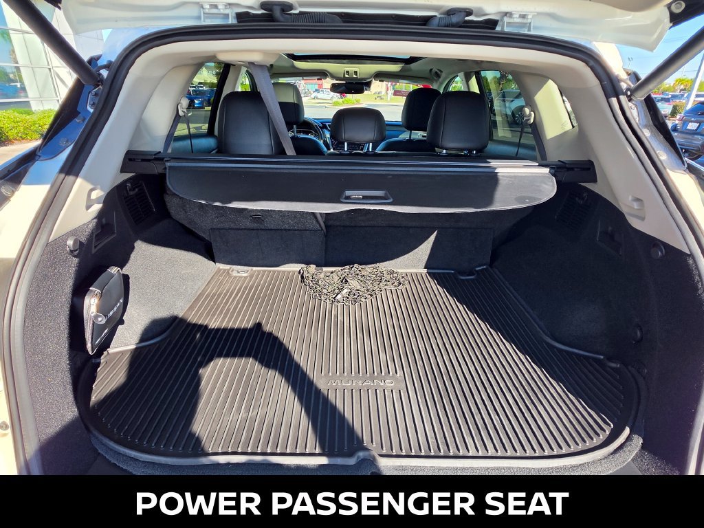 Certified 2023 Nissan Murano Platinum w/ Cargo Package FWD image 12