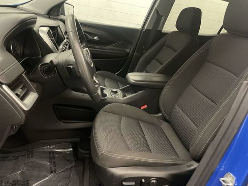 Used 2024 GMC Terrain SLE w/ Driver Convenience Package FWD image 12