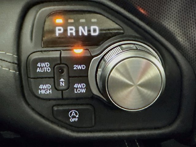 Used 2025 RAM 1500 Limited AWD/4WD image 21