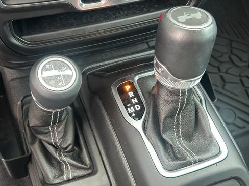 Used 2021 Jeep Wrangler Unlimited Sahara w/ Cold Weather Group AWD/4WD image 19