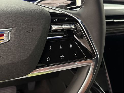 New 2025 Cadillac Escalade ESV Sport w/ Touring Package image 30