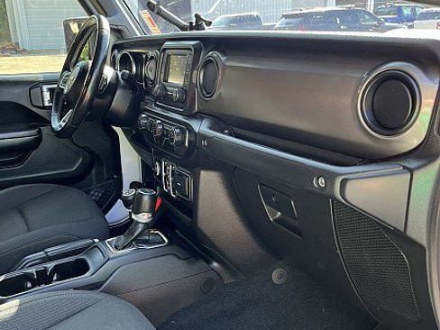Used 2020 Jeep Gladiator Sport w/ Quick Order Package 24S AWD/4WD image 14