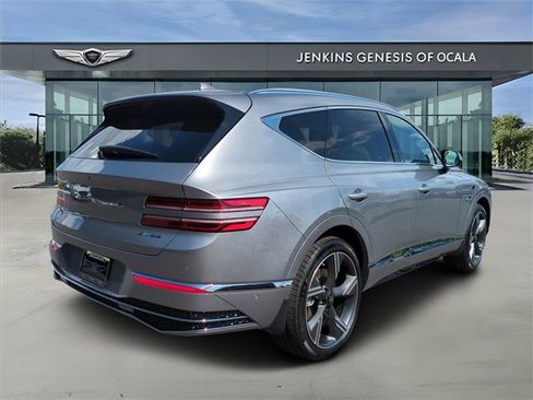 New 2025 Genesis GV80 3.5T Prestige image 3