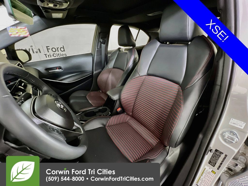 Used 2025 Toyota Corolla XSE FWD image 25