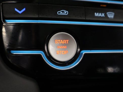 Used 2020 Jaguar F-PACE SVR image 42