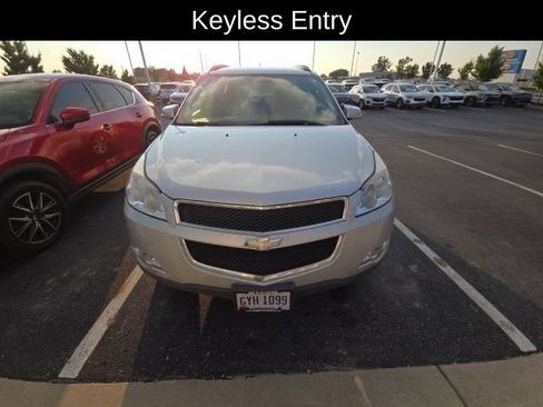 Used 2011 Chevrolet Traverse LT w/ Personal Connectivity Package FWD image 4