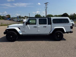 Used 2022 Jeep Gladiator Overland w/ Cold Weather Group AWD/4WD video 2