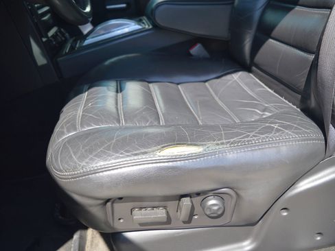 Used 2005 HUMMER H2 w/ Preferred Equipment Group AWD/4WD image 11