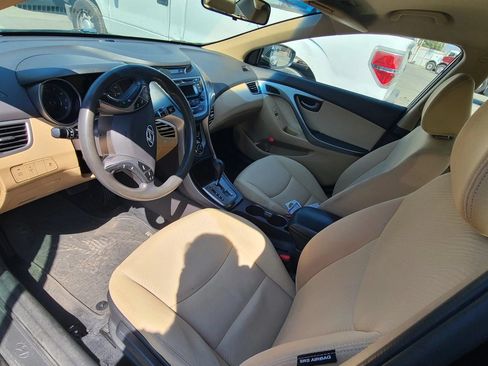 Used 2013 Hyundai Elantra GLS w/ Preferred Pkg FWD image 5
