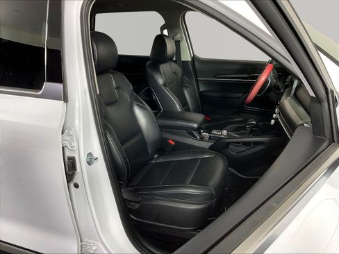 Used 2024 Kia Telluride LX FWD image 29