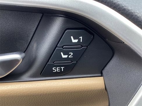 New 2025 Toyota RAV4 XLE Premium image 31