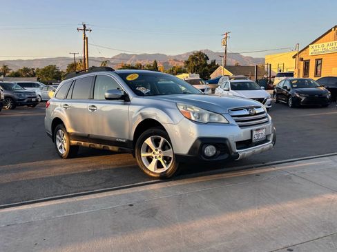 Used 2013 Subaru Outback 2.5i Limited w/ Popular Pkg 3 image 4