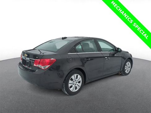 Used 2016 Chevrolet Cruze LT image 8
