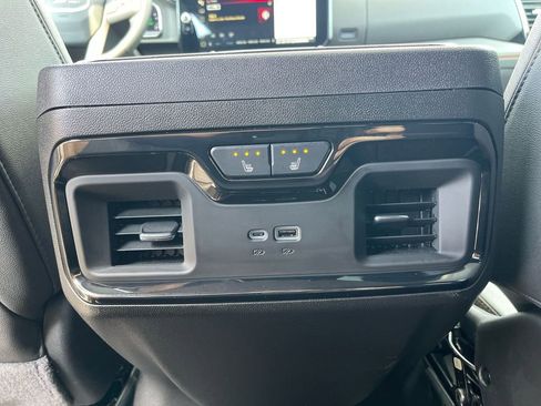 Used 2024 GMC Sierra 1500 AT4 w/ Technology Package image 13