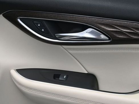 Used 2022 Buick Envision Avenir w/ Technology Package II FWD image 37