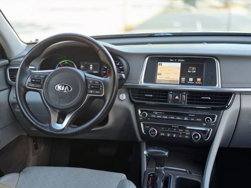 Used 2017 Kia Optima EX w/ Technology Package image 28