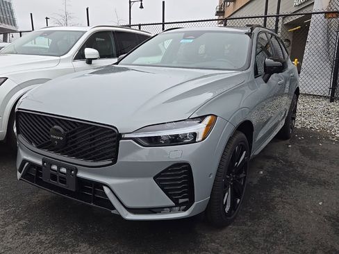 New 2026 Volvo XC60 B5 Ultra w/ Protection Package Premier image 9