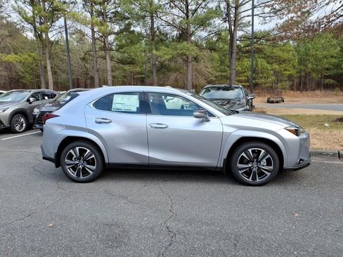 New 2025 Lexus UX 300h FWD image 2