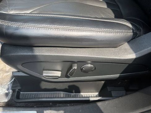 Used 2018 Lincoln MKX Select w/ Select Plus Package AWD/4WD image 34