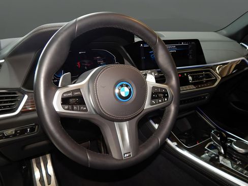 Used 2023 BMW X5 xDrive40i w/ M Sport Package AWD/4WD image 9