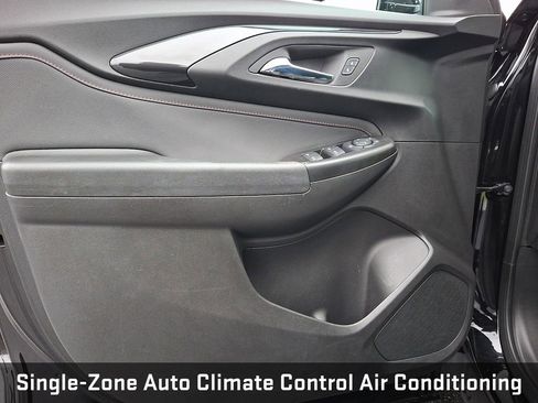 Used 2023 Chevrolet TrailBlazer RS w/ Convenience Package image 15