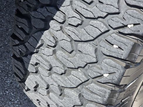 Used 2021 Jeep Wrangler Unlimited Rubicon w/ Xtreme Recon 35" Tire Package AWD/4WD image 23