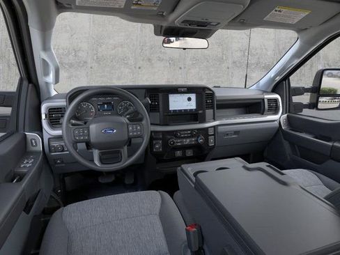 New 2026 Ford F250 XL w/ STX Appearance Package AWD/4WD image 9
