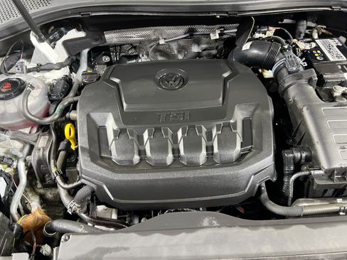 Used 2022 Volkswagen Tiguan SE image 28