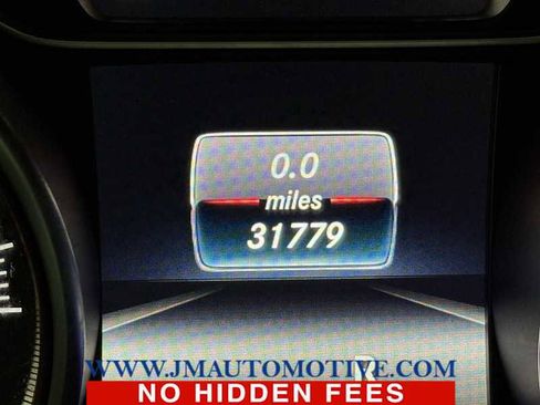 Used 2019 Mercedes-Benz GLA 250 4MATIC image 22