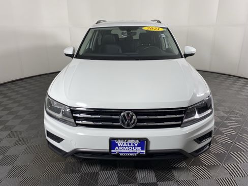 Used 2021 Volkswagen Tiguan SEL image 12