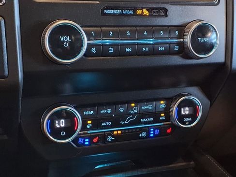 Used 2019 Ford Expedition Limited w/ Equipment Group 302A image 28